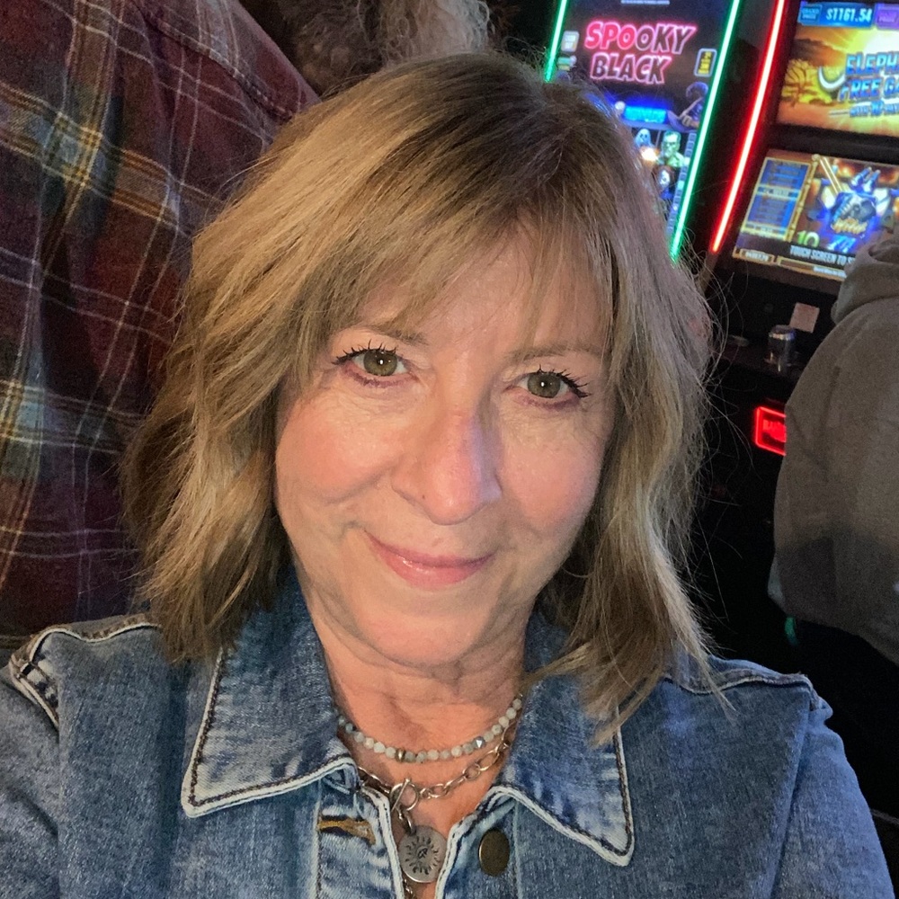 Meet your Posher, Liz
